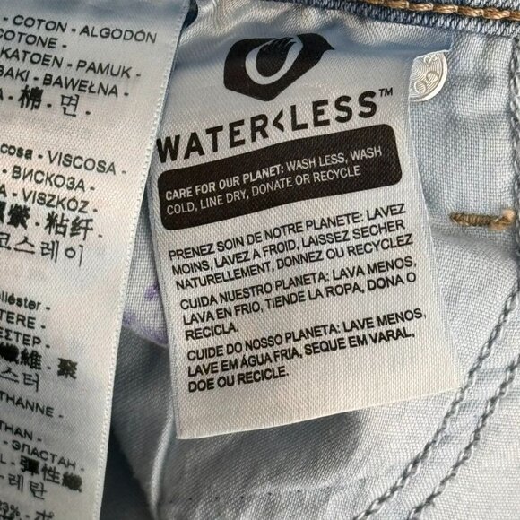 Levis Womens Classic Straight Mid Rise Jeans size 20W plus Denim lt wash new - Picture 5 of 16